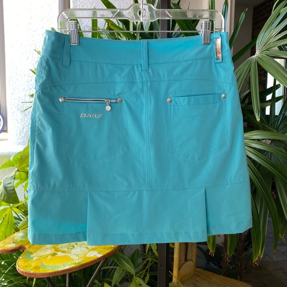 XDS by Daily Sports golf skort - Picture 2 of 5